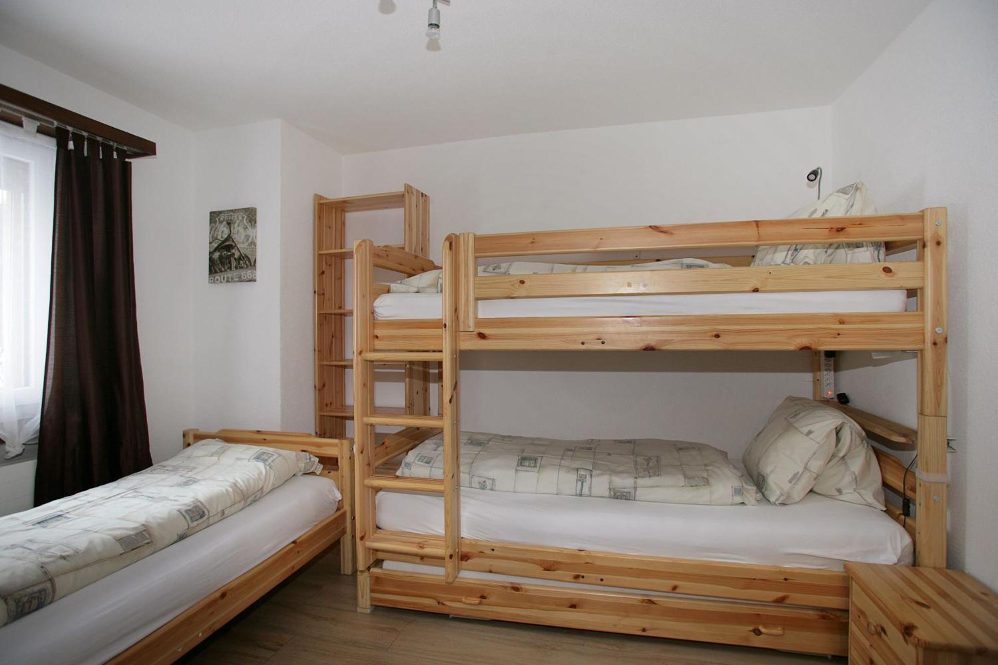Baron / Baronesse Apartments Leukerbad Rum bild